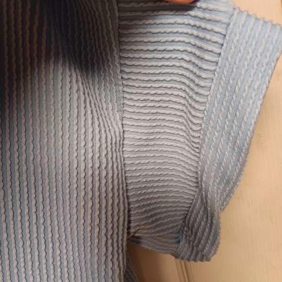 Blumin Apparel Top EUC - Picture 3 of 6